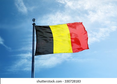 Belgiens flag på masten