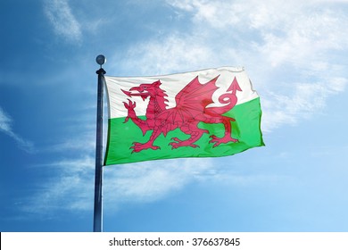Vlag van Wales op de mast