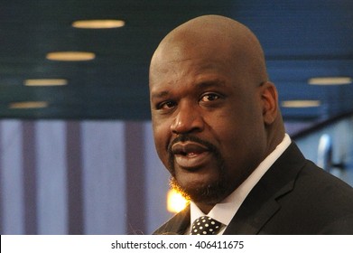 shaq logo t shirt