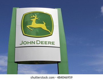 John Deere 1968 Logo PNG Vector (EPS) Free Download