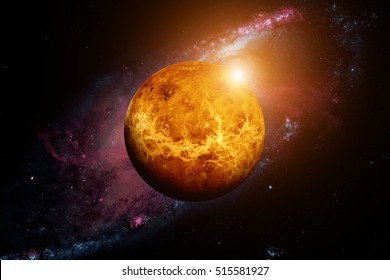 Sistema Solar - Venus. Es el segundo planeta desde el Sol. Es un planeta terrestre. Después de la Luna, es el objeto natural más brillante del cielo nocturno. Elementos de esta imagen proporcionados por la NASA.