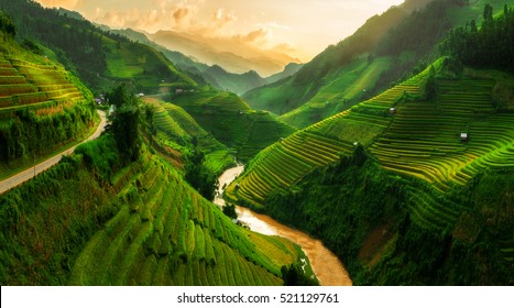 Mu Cang Chai、北ベトナム、サパ近くの風景棚田
