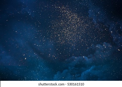 Cielo nocturno con estrellas