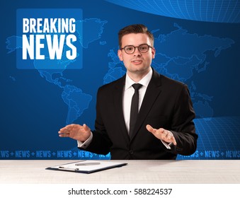 Presentador de televisión en frente diciendo noticias de última hora con concepto de fondo moderno azul