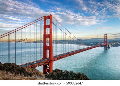 famoso puente Golden Gate, San Francisco por la noche, EE.UU.