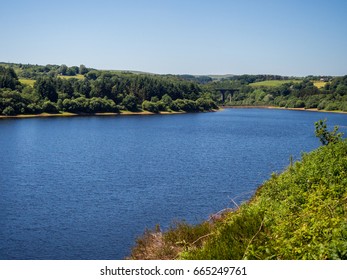 Wayoh 貯水池、ボルトン、Gtr マンチェスター、英国での美しい夏の午後