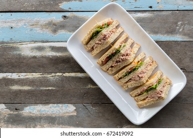 Club Sandwich dengan keju Ham dan Sayuran