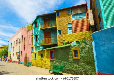 Heldere kleuren van Caminito, het kleurrijke straatmuseum in de wijk La Boca in Buenos Aires, Argentinië - Zuid-Amerika