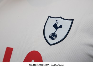 16+  Tottenham Logo Black And White Backgrounds