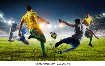 Los mejores momentos del fútbol. Técnica mixta.