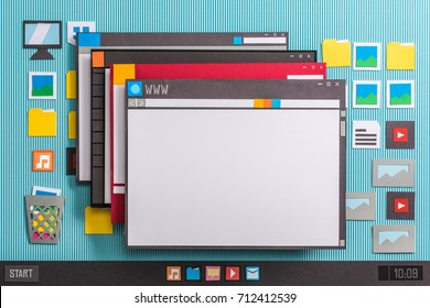 La interfaz de la computadora del sistema operativo y múltiples ventanas de aplicaciones se abren en el escritorio