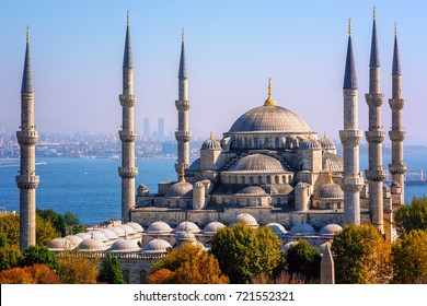Blaue Moschee (Sultanahmet Camii), Bosporus und asiatische Seite Skyline, Istanbul, Türkei