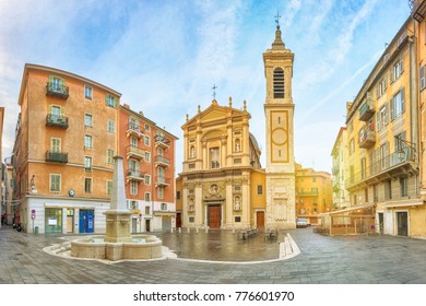 Mooie kathedraal gemaakt in barokstijl gelegen aan het Place Rossetti-plein in Nice, Alpes-Maritimes, Frankrijk