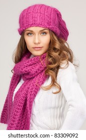 picture of beautiful woman in winter hat