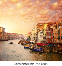 View kênh đào Venice tuyệt đẹp