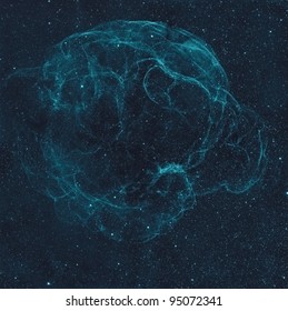 Sharpless2-240, también conocido como Simeis 147, es un enorme remanente de supernova en la Constelación de Tauro. Esto se hizo con un filtro de hidrógeno alfa y colorante azul artificial.