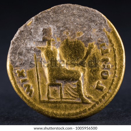 Ancient Roman gold aureus coin of Emperor Tiberius. Reverse.