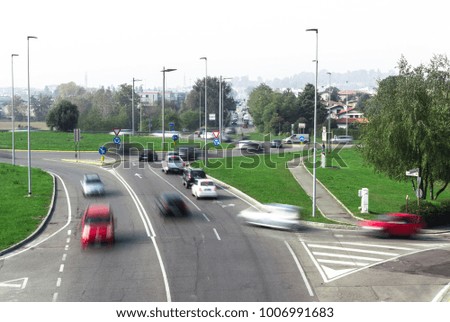 Car traffic around the roundabout