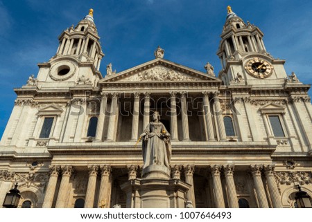 London St Paul Cathedral Facade, UK.