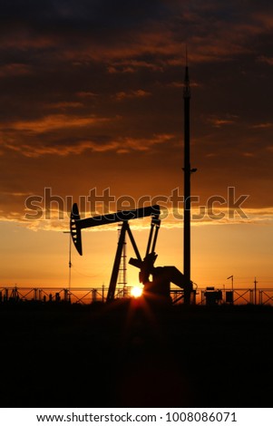 Oil production. Dawn. 
