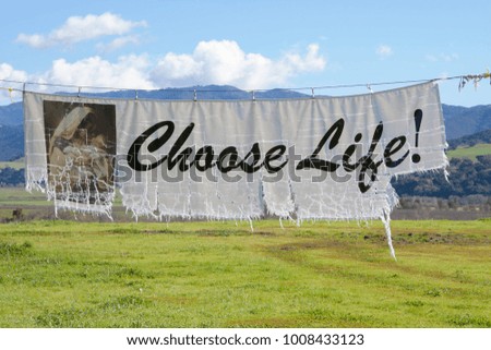 Banner message hanging life