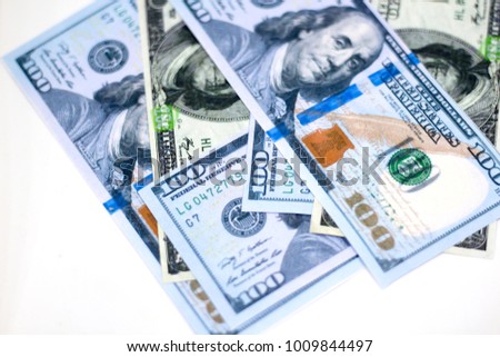 fake hundred dollar notes