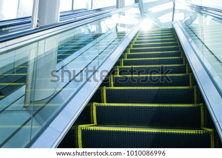 Real escalator image
