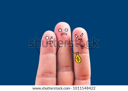 Four fingers were decorated for robbery