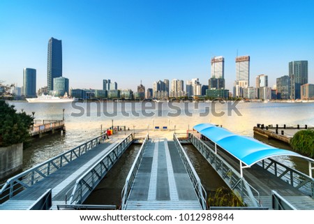 Shanghai's tall buildings and the Huangpu River