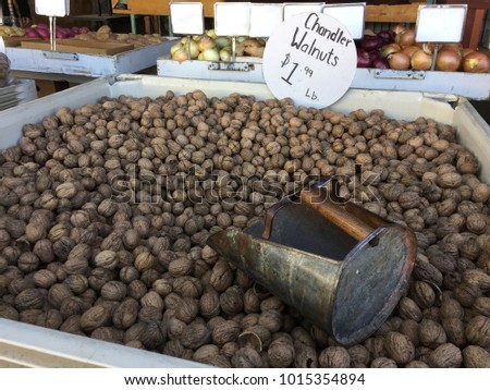 Walnuts farmers market