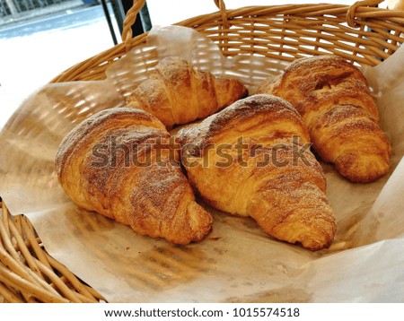 Bread croissant image