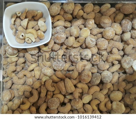 Honey Cashew Macadamias