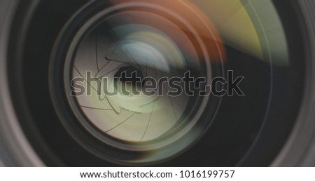 Camera lens focus and zoom 