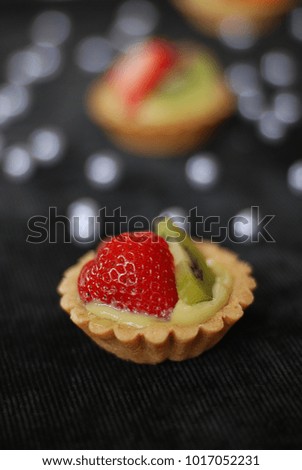 fruit tart with blurry background