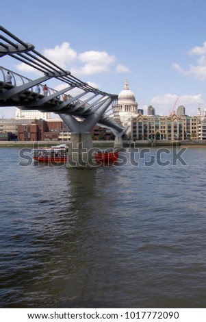 UK, London, Bankside, River Thames, Millenium Bridge and St Pauls