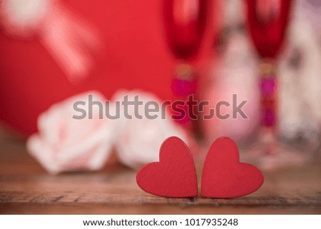 Happy valentine day hearts on wooden background, greeting card love concept, Flowers, Bouquet of Roses