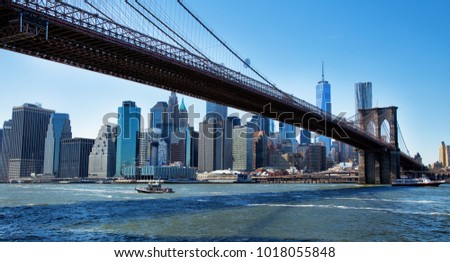 Brooklyn bridge with Manhattan in background