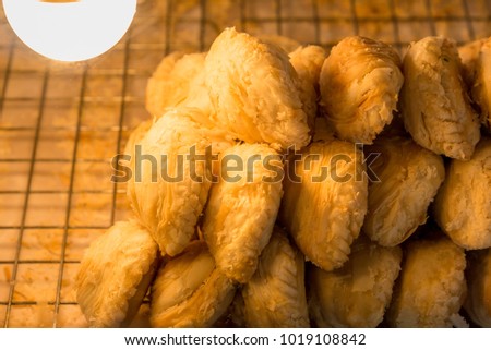 Curry puff In the glass cabinet