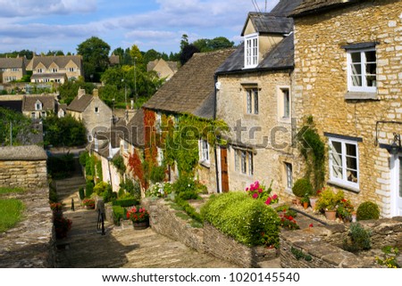 The picturesque old cottages of The Chipping Steps, Tetbury, Cotswolds, Gloucestershire, UK