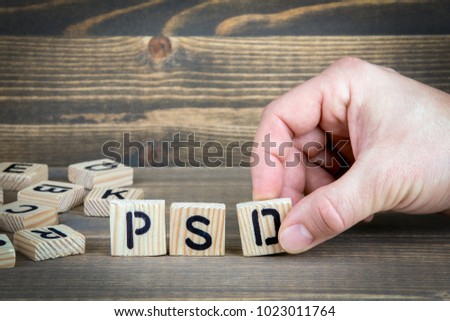 psd. Wooden letters on the office desk, informative and communication background