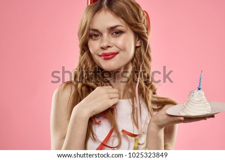 pink background, woman, holiday                               