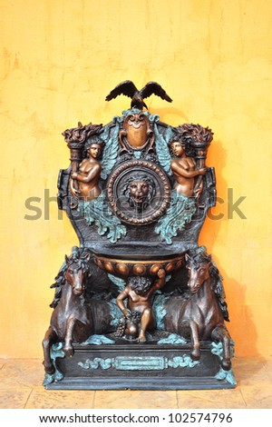 Renaissance fountain vintage stlye