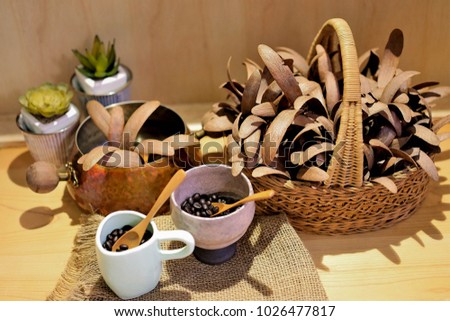 
Coffee Beans The essence of coffee. What is the most preferred coffee beans are fresh roasted coffee beans, good aroma.