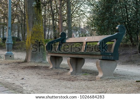 park bench in fall