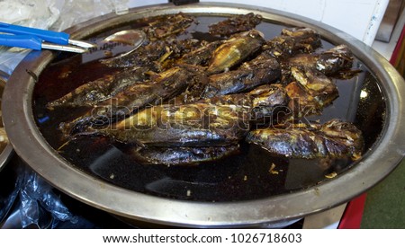 Sweet and Salty Stewed Mackerel (Pla-too Tom Khem)