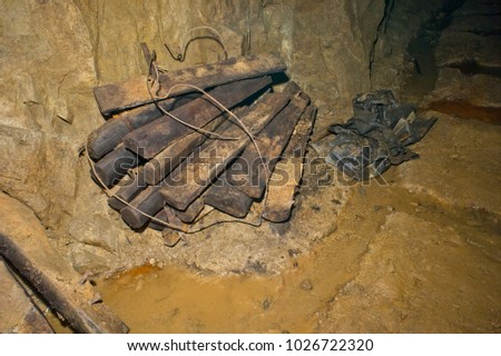 uranium-barite tunnels, Russia