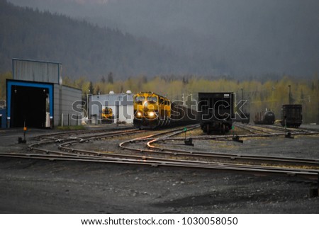Took the train from Seward to Anchorage today. And yes. I stuck my head to get good pics. Didn´t drop my camera...