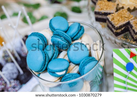 Macaroons in a glass bowl for a party 