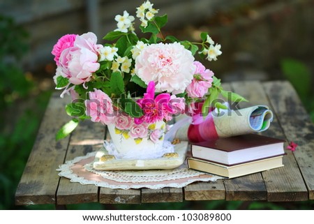 Beauty spring bouquet and book's for the teacher's day