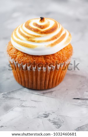 Lemon cupcake with orange